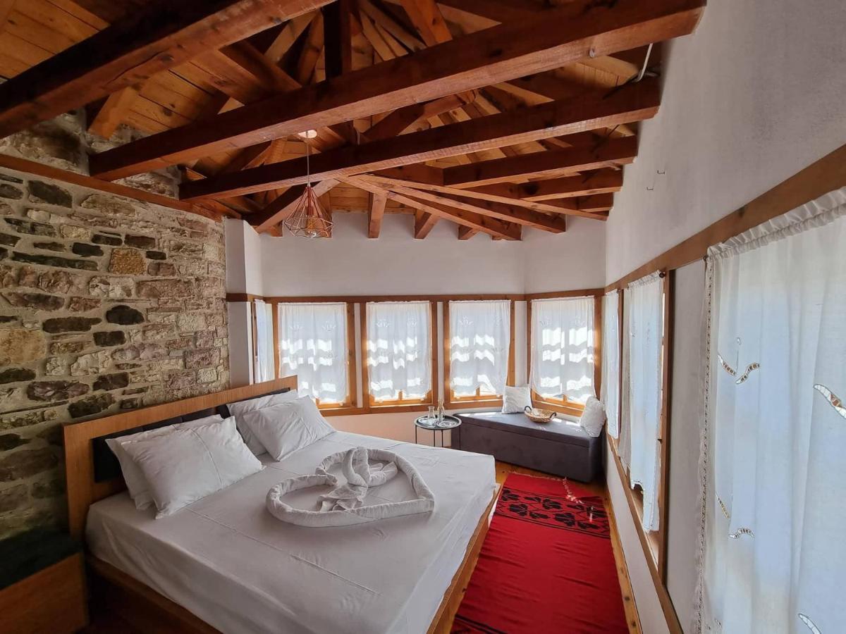The Heart Of The Bazaar Guest House Gjirokaster Luaran gambar