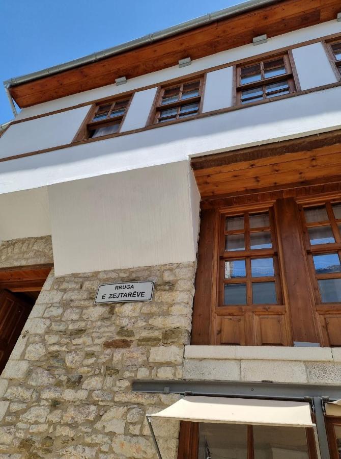 The Heart Of The Bazaar Guest House Gjirokaster Luaran gambar