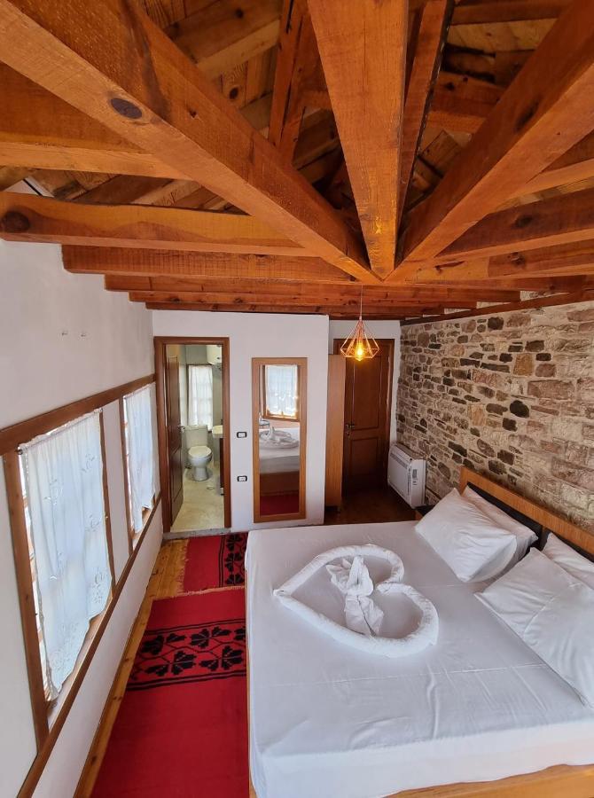 The Heart Of The Bazaar Guest House Gjirokaster Luaran gambar