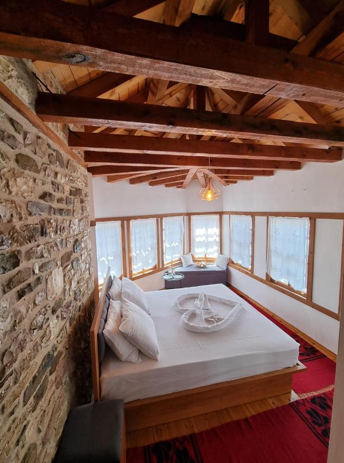 The Heart Of The Bazaar Guest House Gjirokaster Luaran gambar
