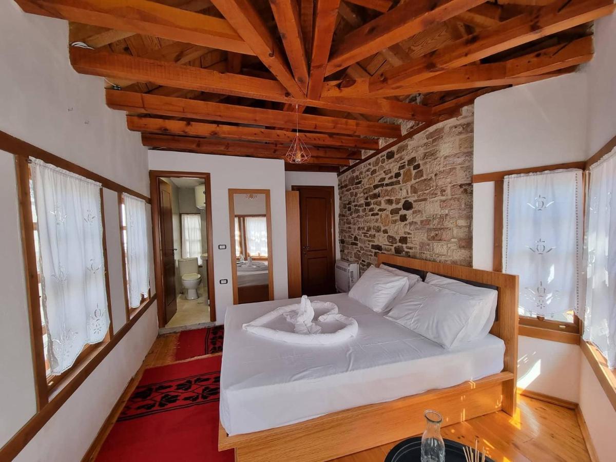 The Heart Of The Bazaar Guest House Gjirokaster Luaran gambar